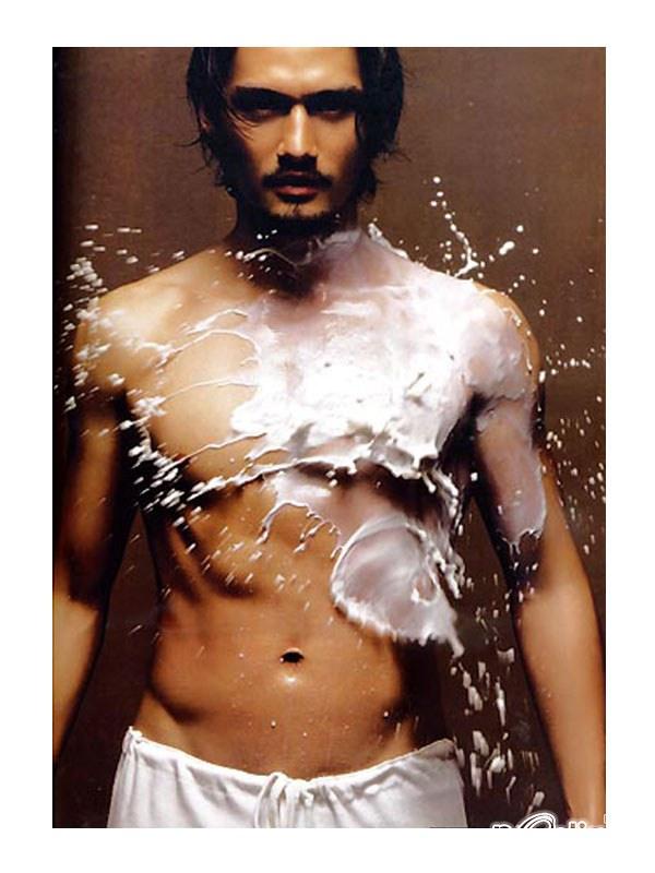 อนันดาหนุ่มไลด์สไตส์