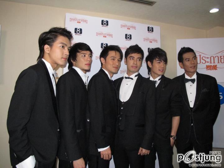 &ldquo;พิงค์กี้&ndash;สาวิกา&rdquo; งานบวงสรวงละคร ทองประกายแสด