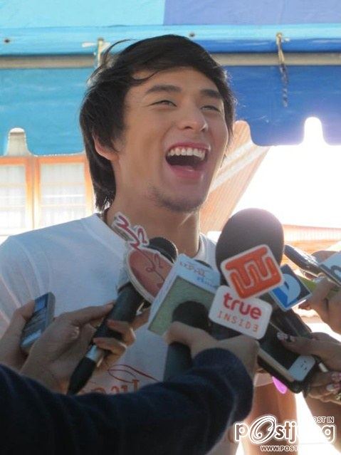 &ldquo;พิงค์กี้&ndash;สาวิกา&rdquo; งานบวงสรวงละคร ทองประกายแสด