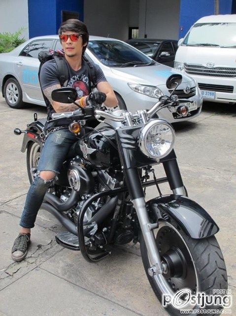 &ldquo;พิงค์กี้&ndash;สาวิกา&rdquo; งานบวงสรวงละคร ทองประกายแสด