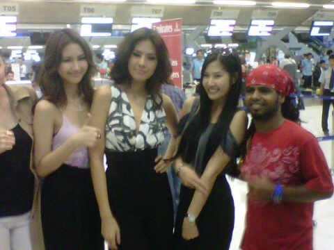 ฟ้า ชัญษร ภาพจากสนามบินคืนนี้ พร้อมบินไปประกวดสู้บราซิล