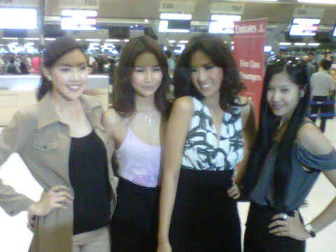 ฟ้า ชัญษร ภาพจากสนามบินคืนนี้ พร้อมบินไปประกวดสู้บราซิล