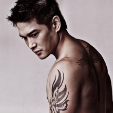 ็ HM ชุดนี้ กับนายแบบหล่อๆ 2 คนครับ