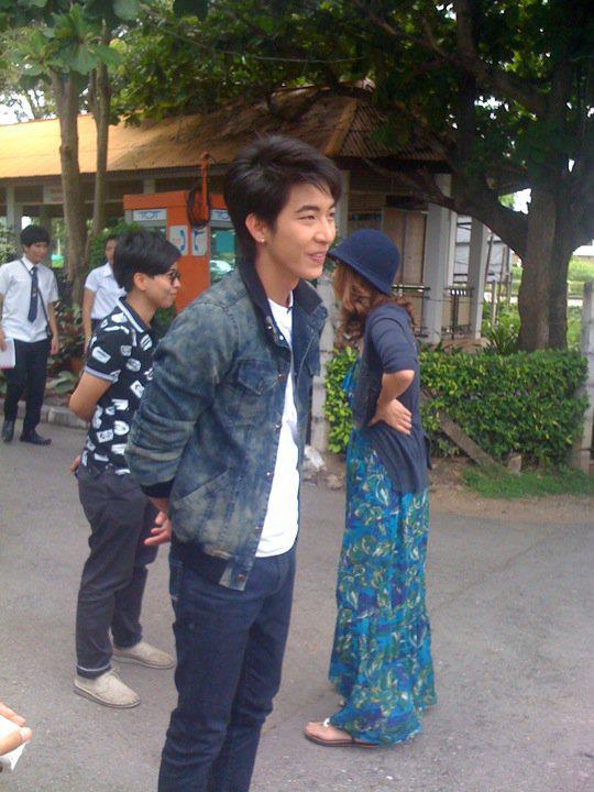 โตโน่ ถ่ายรายการที่นี่หมอชิต @ ม.ราชภัฏสวนดุสิต