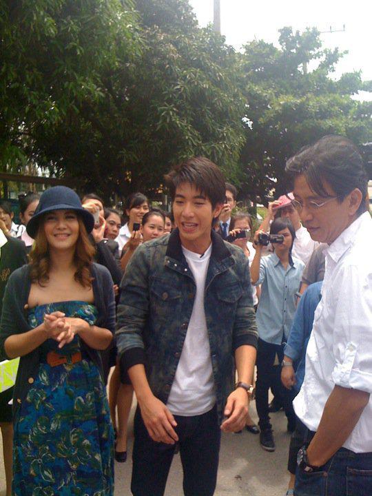 โตโน่ ถ่ายรายการที่นี่หมอชิต @ ม.ราชภัฏสวนดุสิต