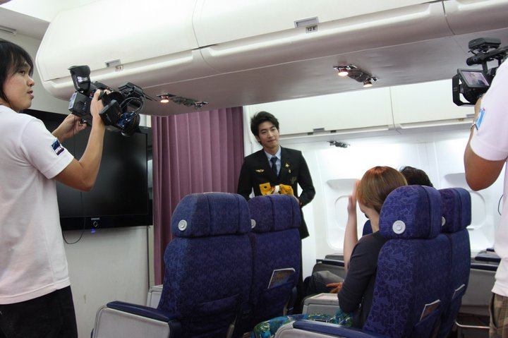 โตโน่ ถ่ายรายการที่นี่หมอชิต @ ม.ราชภัฏสวนดุสิต