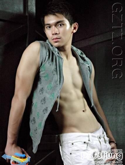 ตี๋หล่อเข้ม - หล่อขาวใสเลือกแบบใหนกัน