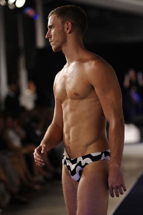 ยั่วยวนใจหนุ่มฝรั่งหุ่นล่ำ