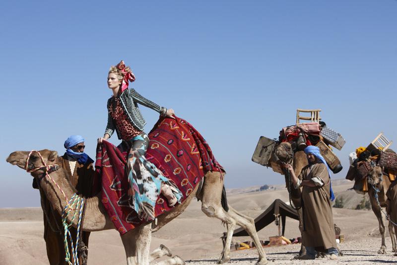 ไฮแฟชั่น กับ อูฐ ในทะเลทราย ที่ โมรอกโก