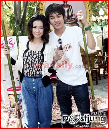 เบลล์ (girly berry) แบงค์ (black vanilla)