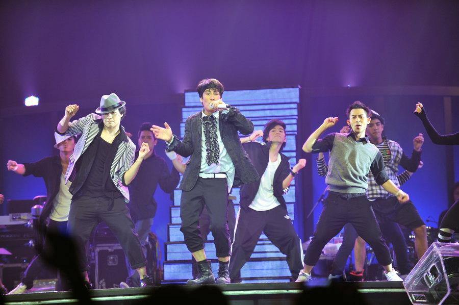 คอนเสิร์ต เบิร์ด อาสาสนุก Encore Plus