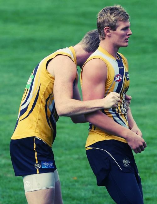 หุ่นนักกีฬา