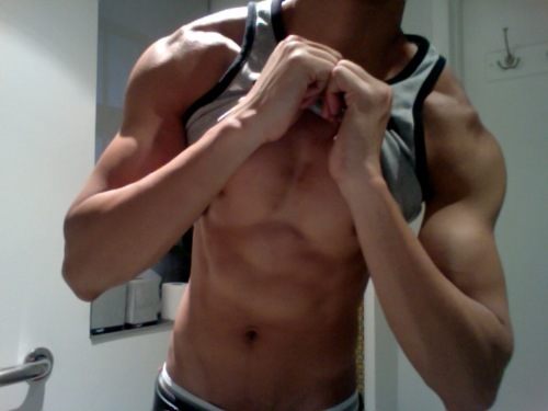 หุ่นนักกีฬา