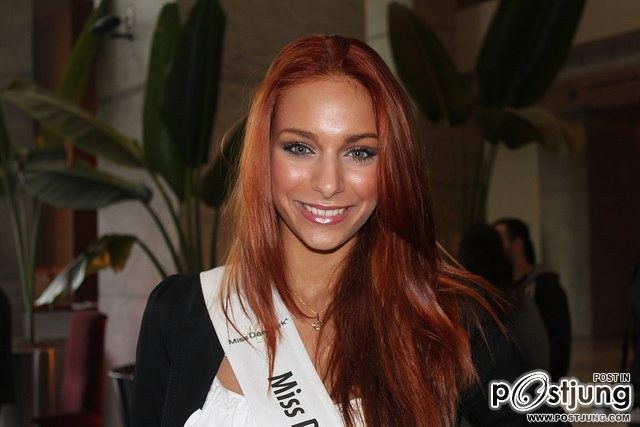 MISS UNIVERSE 2011 : ARRIVAL PICS