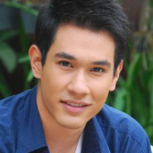 อ๋อม อรรคพันธ์