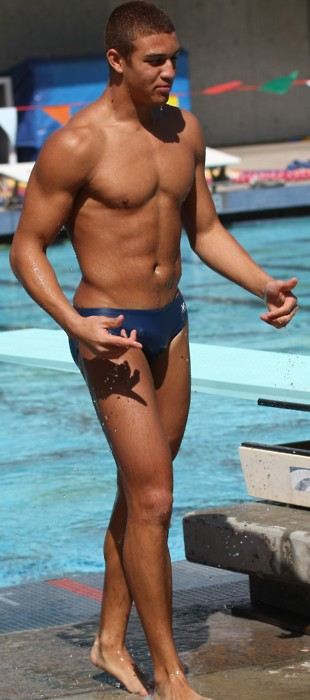 หนุ่มฝรั่งเขาหุ่นดีกันน่าอิจฉาเนอะ