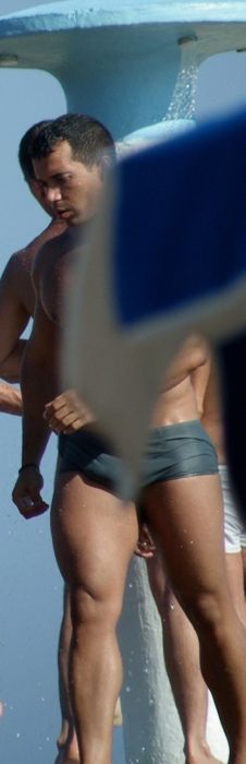 หนุ่มฝรั่งเขาหุ่นดีกันน่าอิจฉาเนอะ