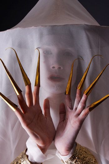 รัดเกล้า จัดเต็มบทคนทรงใน อุโมงค์ผาเมือง