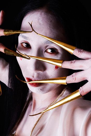 รัดเกล้า จัดเต็มบทคนทรงใน อุโมงค์ผาเมือง