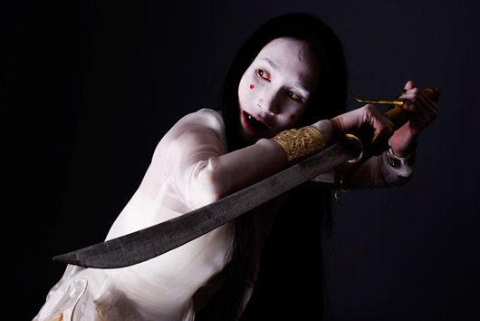 รัดเกล้า จัดเต็มบทคนทรงใน อุโมงค์ผาเมือง