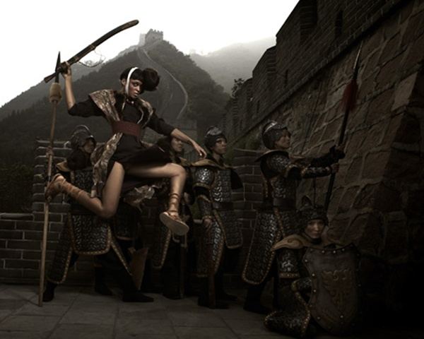 ไฮแฟชั่น นักรบหญิงโบราณ ณ กำแพงเมืองจีน