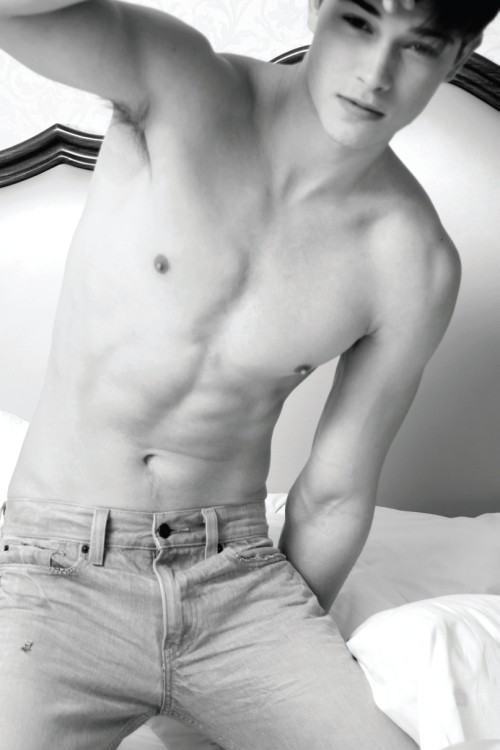 Francisco Lachowski @ Homme essential magazine