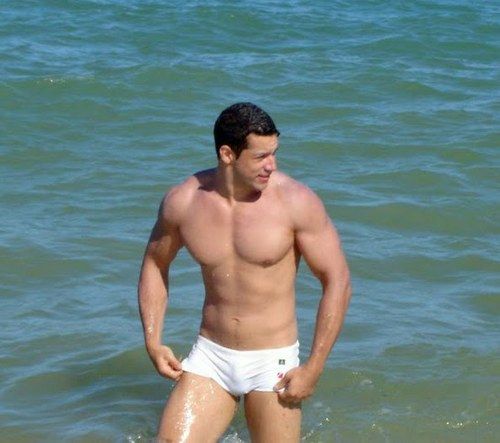 นักกีฬาอาหารชูกำลัง