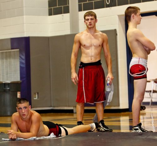 นักกีฬาอาหารชูกำลัง