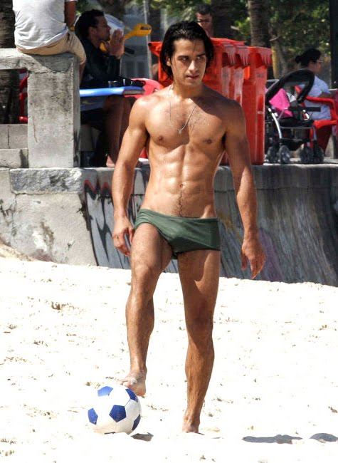 นักกีฬาอาหารชูกำลัง