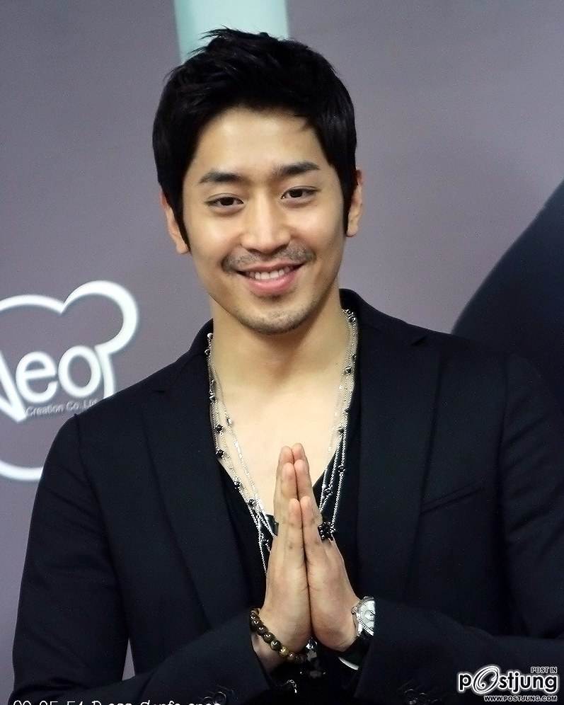 อิริค...วงชินวา หล่อเท่ทะเล้น