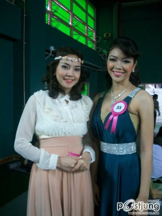 ซ้าย ชนะเลิศ  ขวา รองอันดับ1