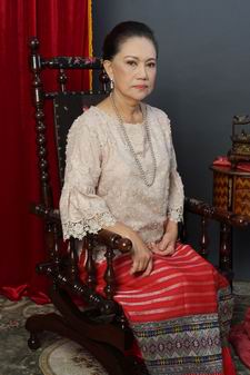 นักแสดง ละคร รอยไหม