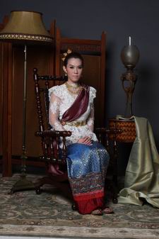 นักแสดง ละคร รอยไหม