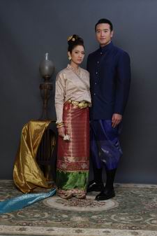 นักแสดง ละคร รอยไหม