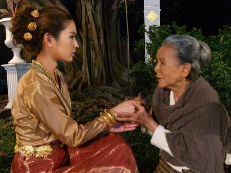 นักแสดง ละคร รอยไหม