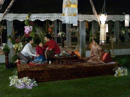 นักแสดง ละคร รอยไหม