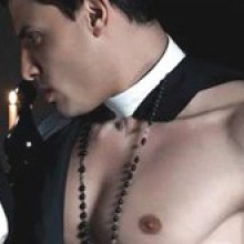 หล่อและเรียบร้อยแบบนักบวช