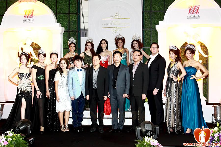 รวมนางงามในงาน The Mall Grand de Gems and Gold 2011