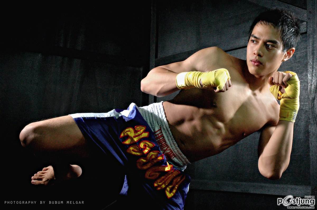 นักมวยหล่อ