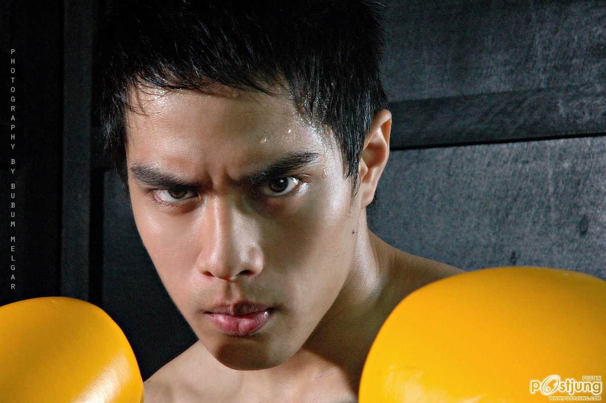 นักมวยหล่อ