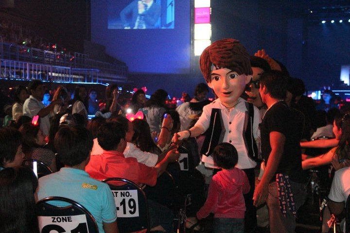 ตัวการ์ตูนจากเบิร์ดแลนด์ @ คอนเสิร์ตเบิร์ด อาสาสนุก Encore Plus