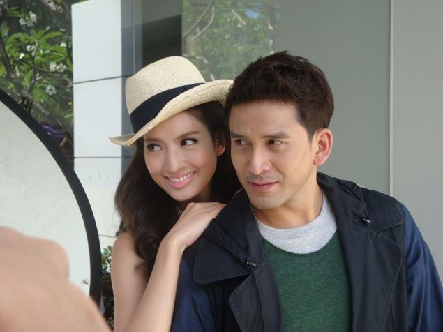 ป๋อ - แอฟ ในงานบวงสรวง "รักประกาศิต ภูชิตย์-นริศรา"