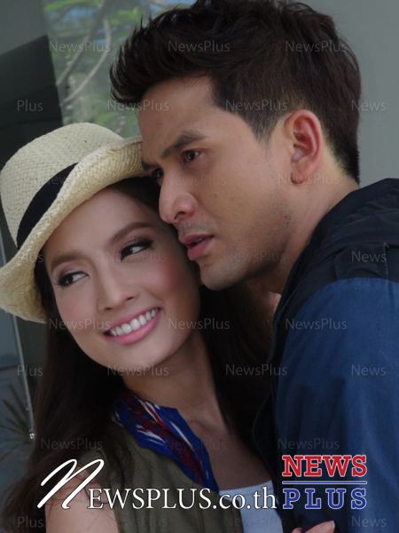 ป๋อ - แอฟ ในงานบวงสรวง "รักประกาศิต ภูชิตย์-นริศรา"