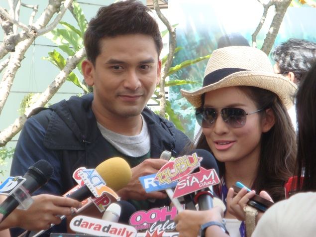 ป๋อ - แอฟ ในงานบวงสรวง "รักประกาศิต ภูชิตย์-นริศรา"