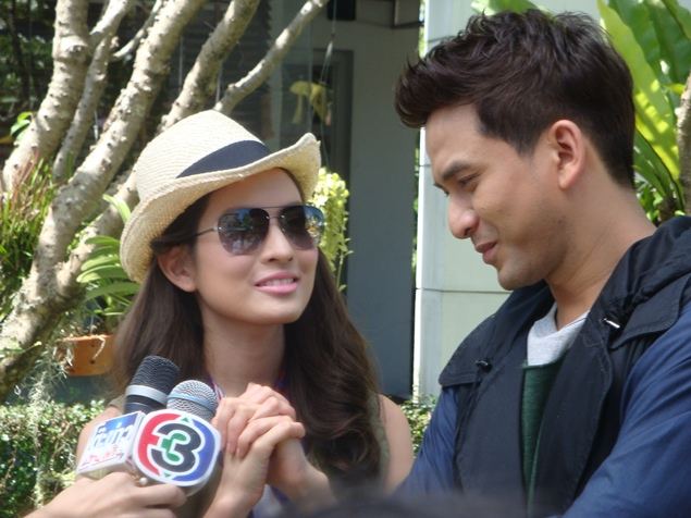 ป๋อ - แอฟ ในงานบวงสรวง "รักประกาศิต ภูชิตย์-นริศรา"