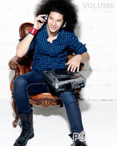 ดาวิเด / ชญาณัตถภัทร์  / ศรุต  / ดนัยภัทร  @ VOLUME vol.7 no.150 July 2011