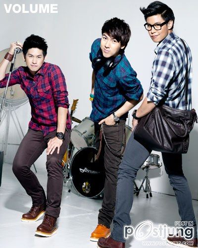 ดาวิเด / ชญาณัตถภัทร์  / ศรุต  / ดนัยภัทร  @ VOLUME vol.7 no.150 July 2011