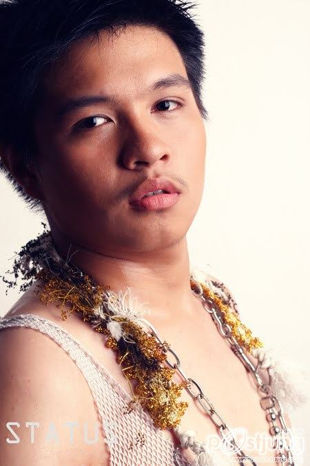 ดาราหนุ่มปินอยเขานิยม ล่ำแบบนี้