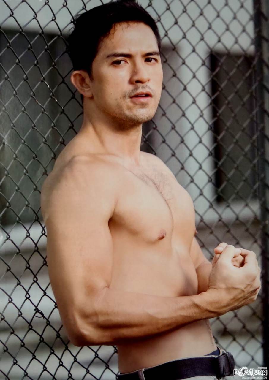 ดาราหนุ่มปินอยเขานิยม ล่ำแบบนี้