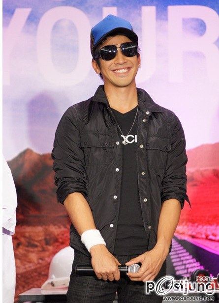 แว่นตากับหนุ่มหล่อ